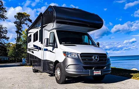 GVWR 3000lbs Sleeps 2 to 4 (a bit tight for four) Reserve Now Deluxe Pop-Up Camper GVWR 2897lbs Sleeps 6 Reserve Now. . Rv rental milwaukee